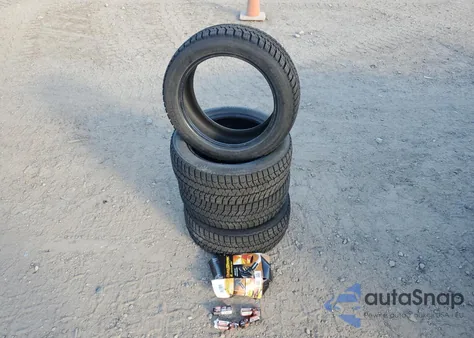 2014 Ford Fiesta Titanium из США, поврежденный, VIN 3FADP4FJ4EM156881